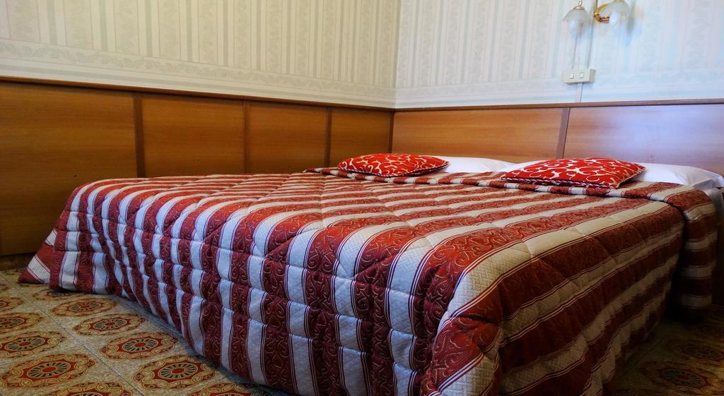 Hotel Cristina Roma Dış mekan fotoğraf
